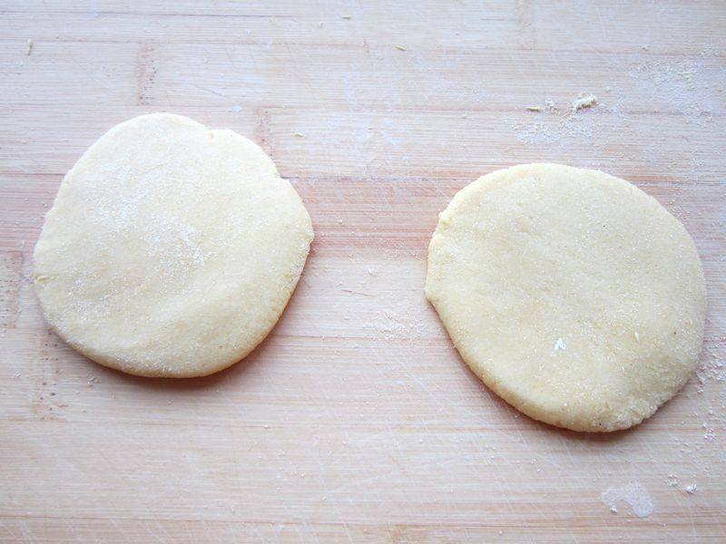 Cornmeal Radish Steamed Dumplings Preparation Steps