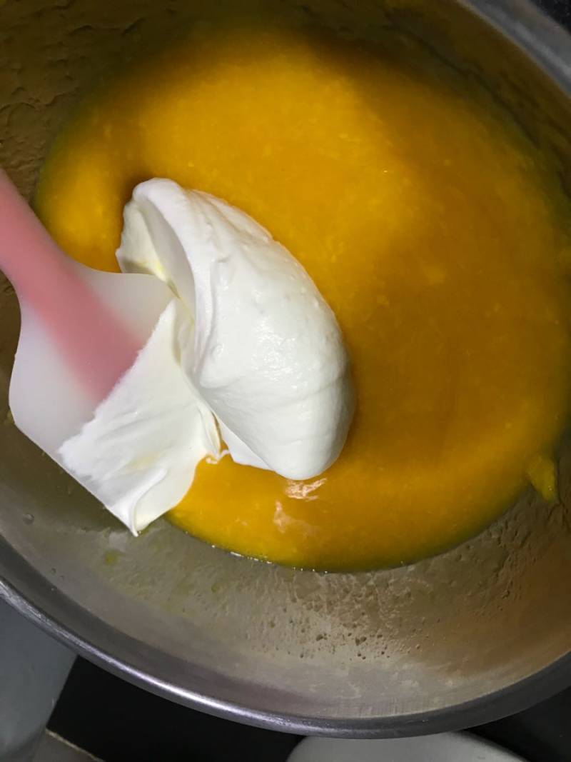 Steps for Making Mango Mousse Cake with Fresh Cream