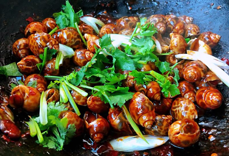 Steps for Making Spicy Stir-Fried Snails