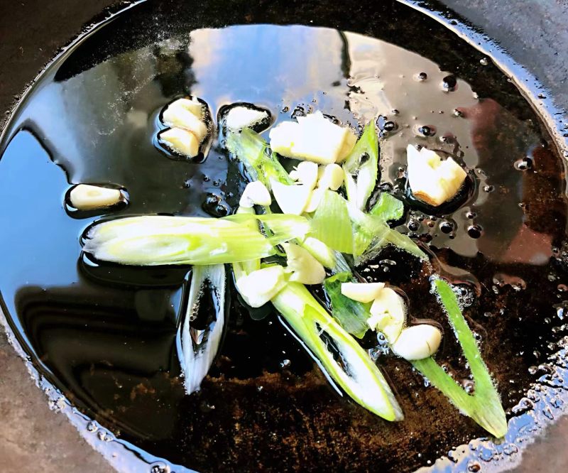 Steps for Making Spicy Stir-Fried Snails