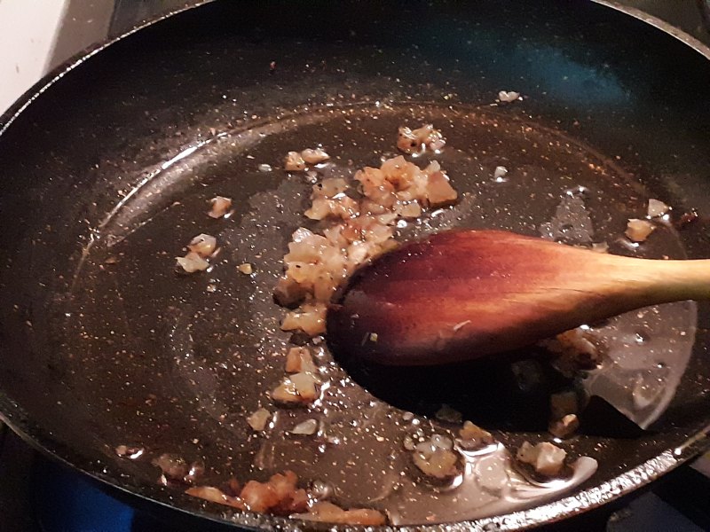 Steps for Making Spicy Radish Steamed Dumplings