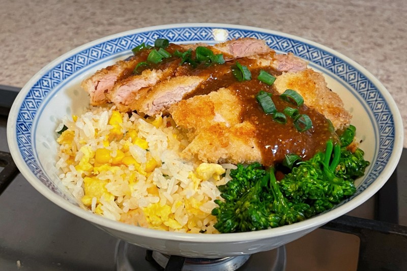 Black Pepper Pork Chop Rice