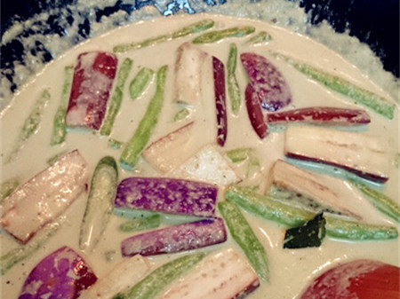 Steps for making Thai Green Curry