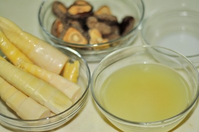 Steps for Cooking Stir-fried Winter Mushrooms and Bamboo Shoots