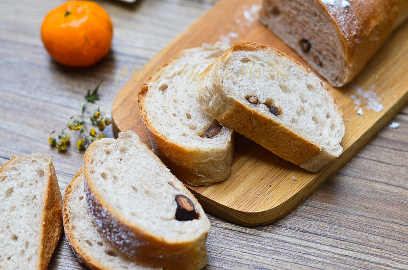 Soft European Bread with Honey Beans