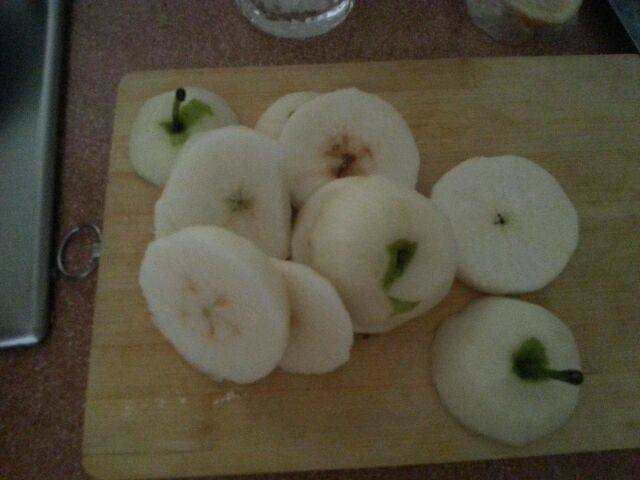 Steps for Making Red Wine Stewed Pears