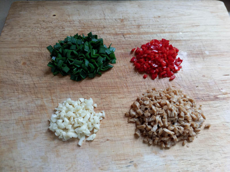 Steps to Make Radish and Egg Fried Rice