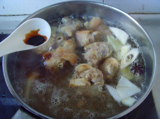 Beer-Braised Pig's Trotters Cooking Steps