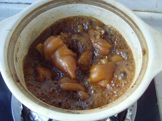 Beer-Braised Pig's Trotters Cooking Steps