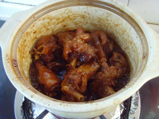 Beer-Braised Pig's Trotters Cooking Steps