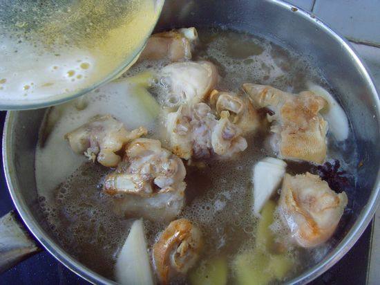 Beer-Braised Pig's Trotters Cooking Steps