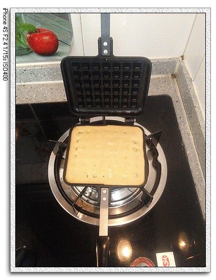 Grid Temptation - Waffle (Baking Powder Version, 2 Waffles) Making Steps