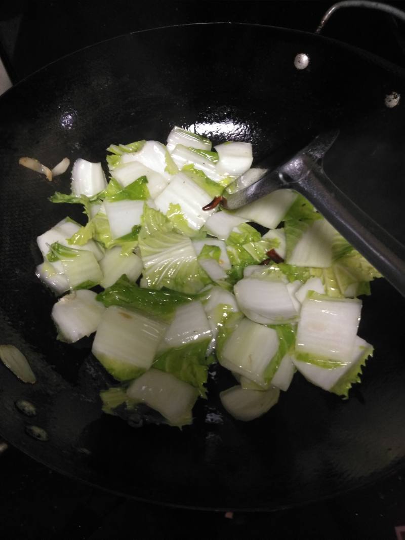 Steps for Cooking Sour and Spicy Chinese Cabbage