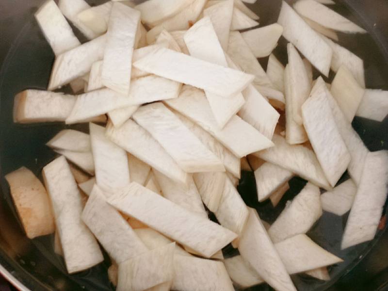 Broccoli and King Oyster Mushroom Stir Fry Steps