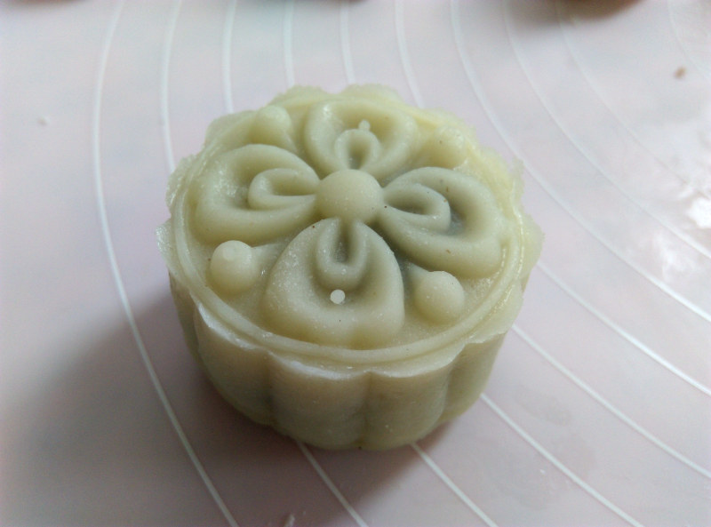 Steps to Make White Jade Ice Skin Mooncake