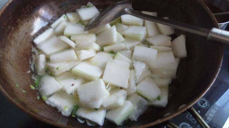 Steps for Cooking Shrimp and Winter Melon Soup