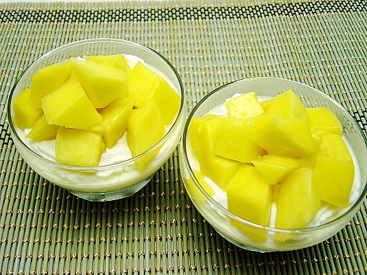 Step-by-Step Instructions for Making Mango Cheesecake Mousse Cup