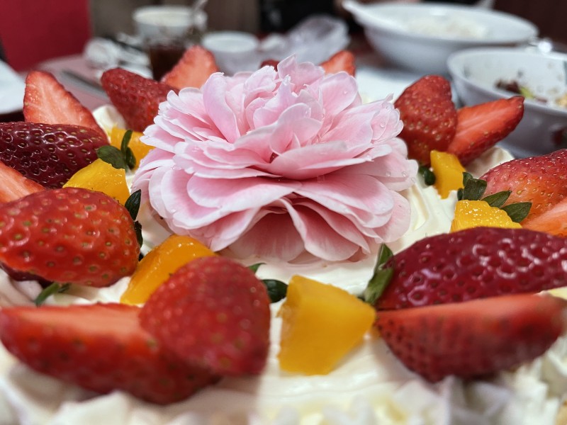 8-Inch Fruit Cream Cake