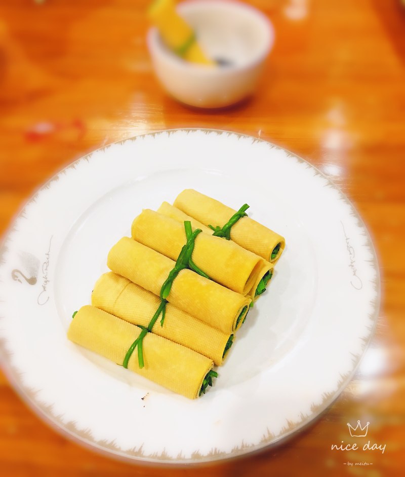 Steps for Making Spinach Bean Curd Rolls