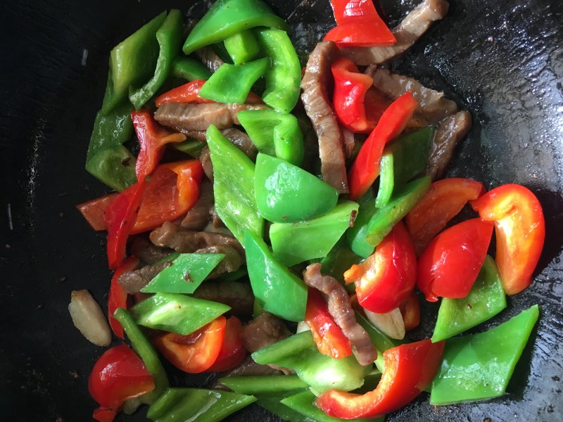 Steps for Cooking Stir-Fried Beef with Bell Peppers