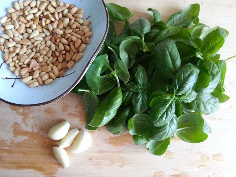 Steps for Making Italian Pesto Pasta