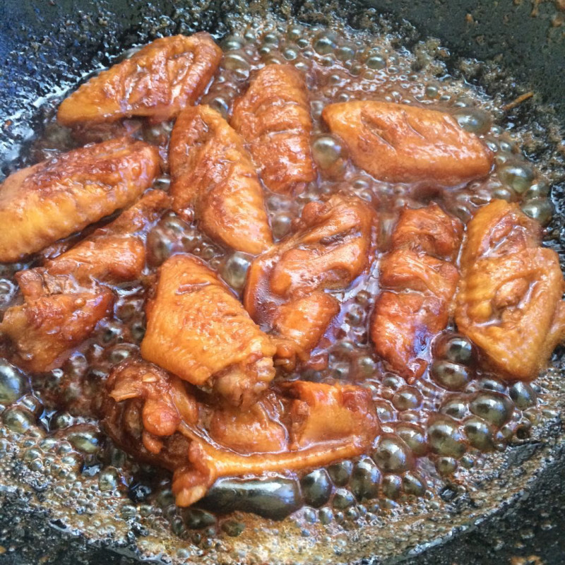 Steps for Making Soy Sauce Chicken Wings