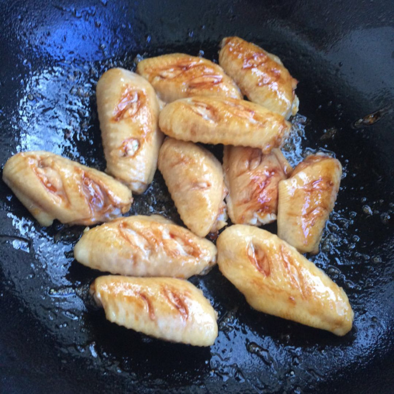 Steps for Making Soy Sauce Chicken Wings