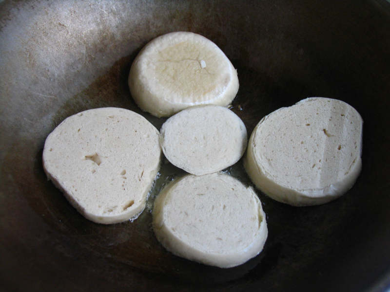 Steps for Making Simple and Delicious Five-Step Quick Fried Bread