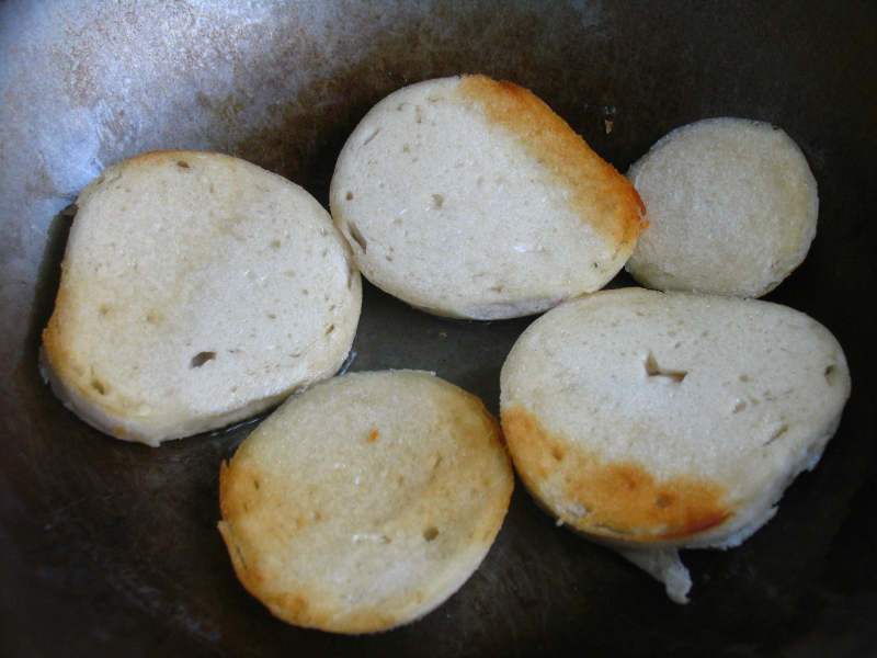 Steps for Making Simple and Delicious Five-Step Quick Fried Bread