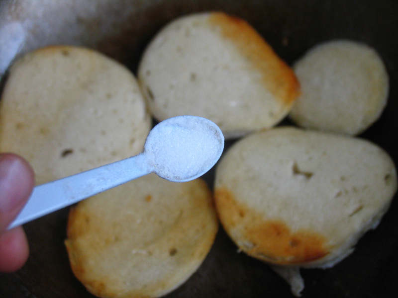 Steps for Making Simple and Delicious Five-Step Quick Fried Bread