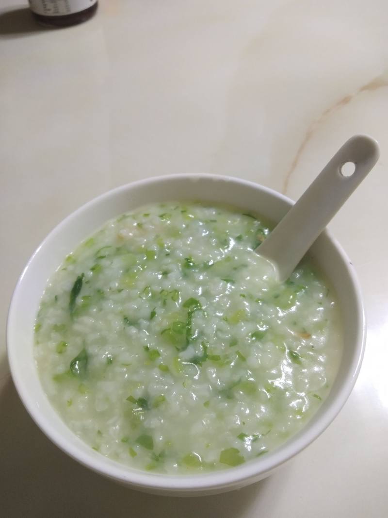 Steps for Making Dragon Bone Celery Porridge