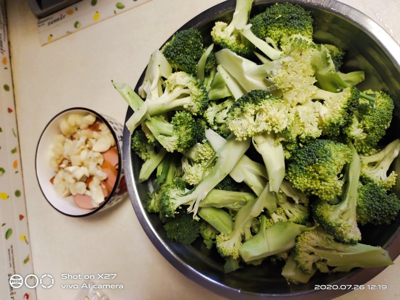 Steps for Making Clear Broth Broccoli