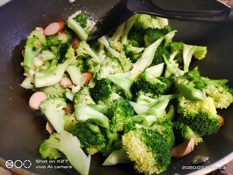 Steps for Making Clear Broth Broccoli