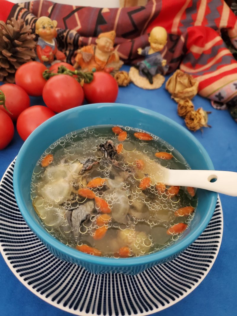 Steps for Making Black Chicken Stew with American Ginseng and Goji Soup