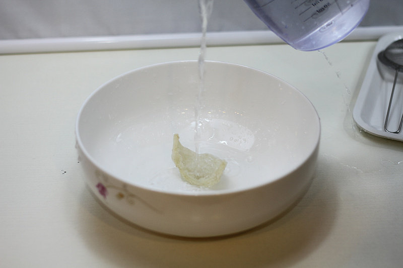 Steps for Cleaning and Soaking Bird's Nest