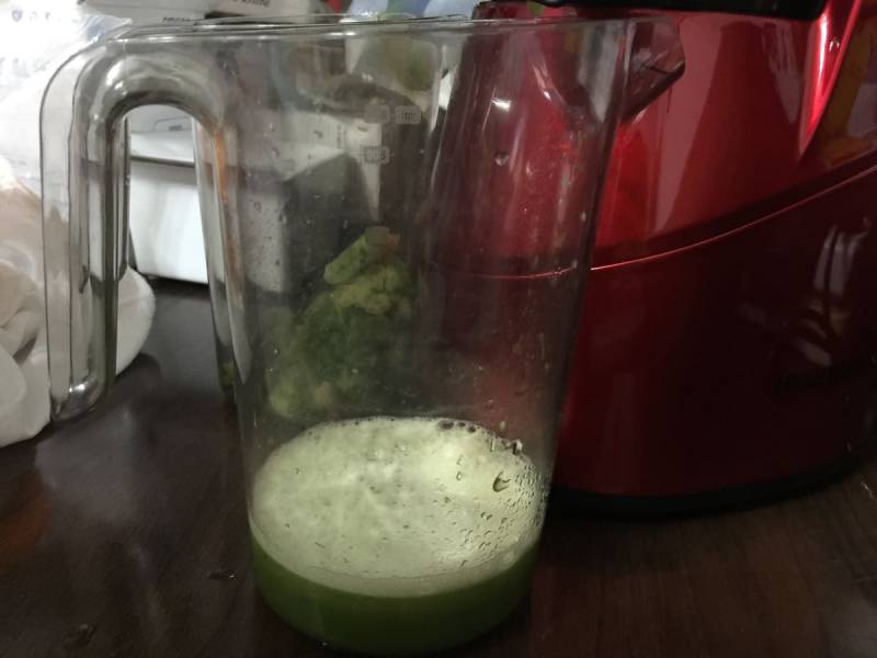 Steps for Making Celery Cucumber Apple Juice