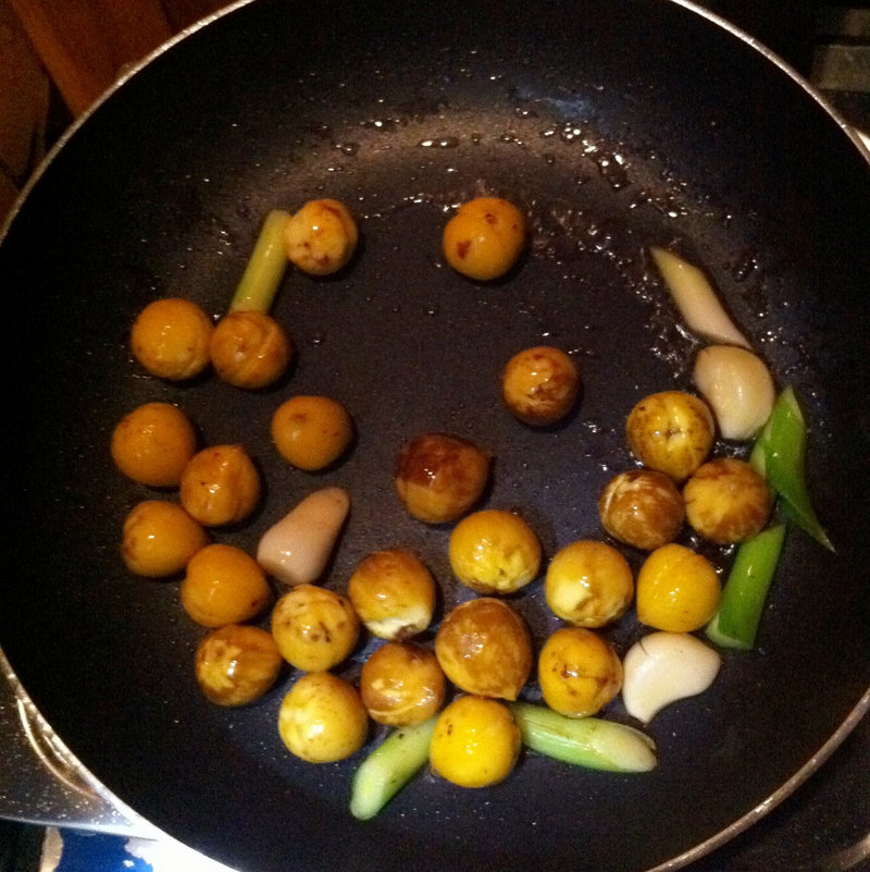 Steps for Pork Chop Braised with Chestnuts