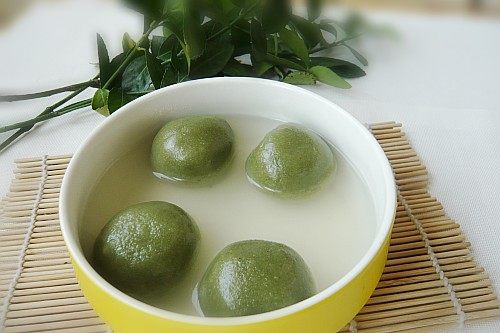 Green Tea Red Bean Glutinous Rice Balls