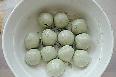 Steps for Cooking Green Tea Red Bean Glutinous Rice Balls