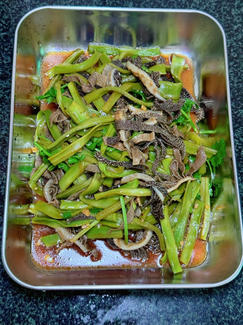 Steps for Cooking Gong Cai Mixed with Beef Tripe