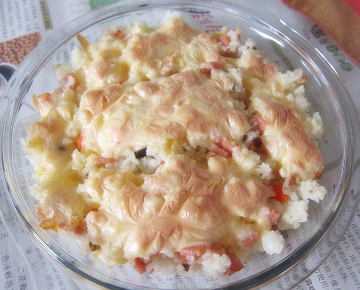 Detailed Steps for Cooking Transforming Leftover Rice into a Delight: Cheesy Baked Rice