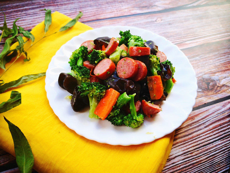 Broccoli and Beef Sausage Stir Fry