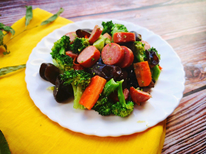 Broccoli and Beef Sausage Stir Fry