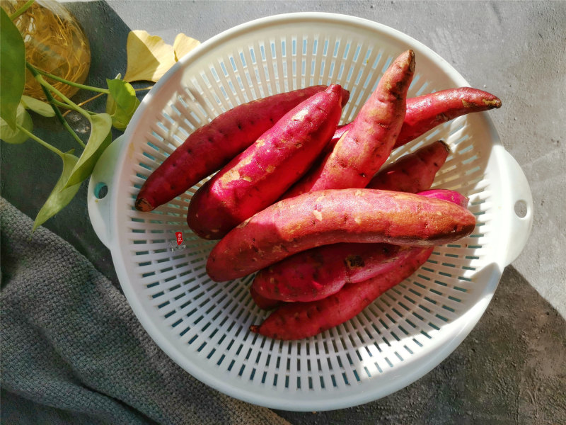 Steps for Baked Sweet Potatoes in a Clay Pot