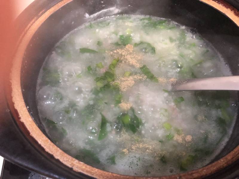 Steps for Making Spinach Beef Congee