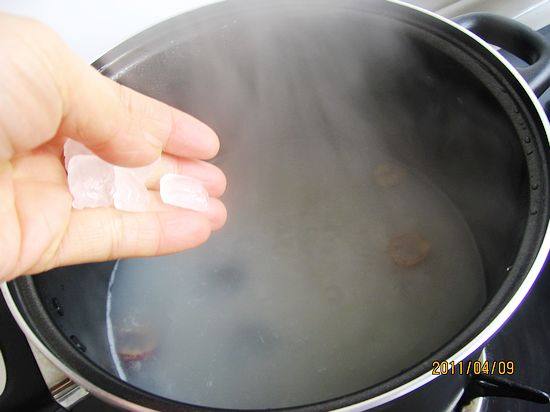 Steps to Make Wumei Hawthorn Porridge