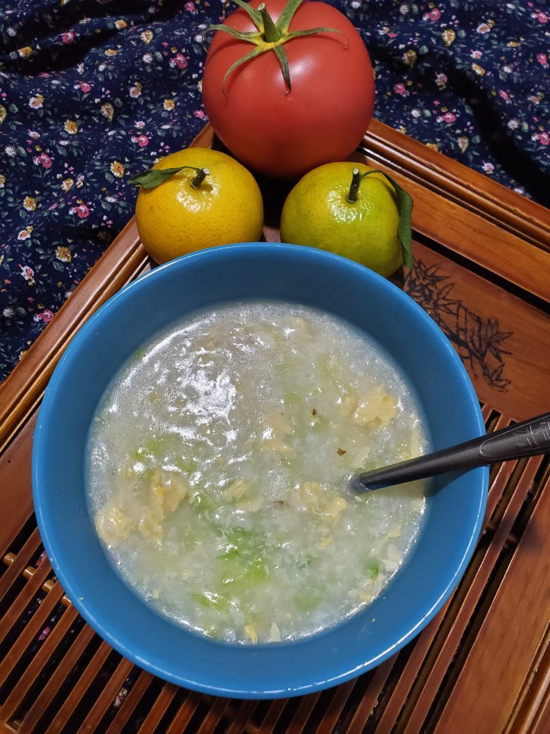 Steps for Making Fengjiang Egg Congee