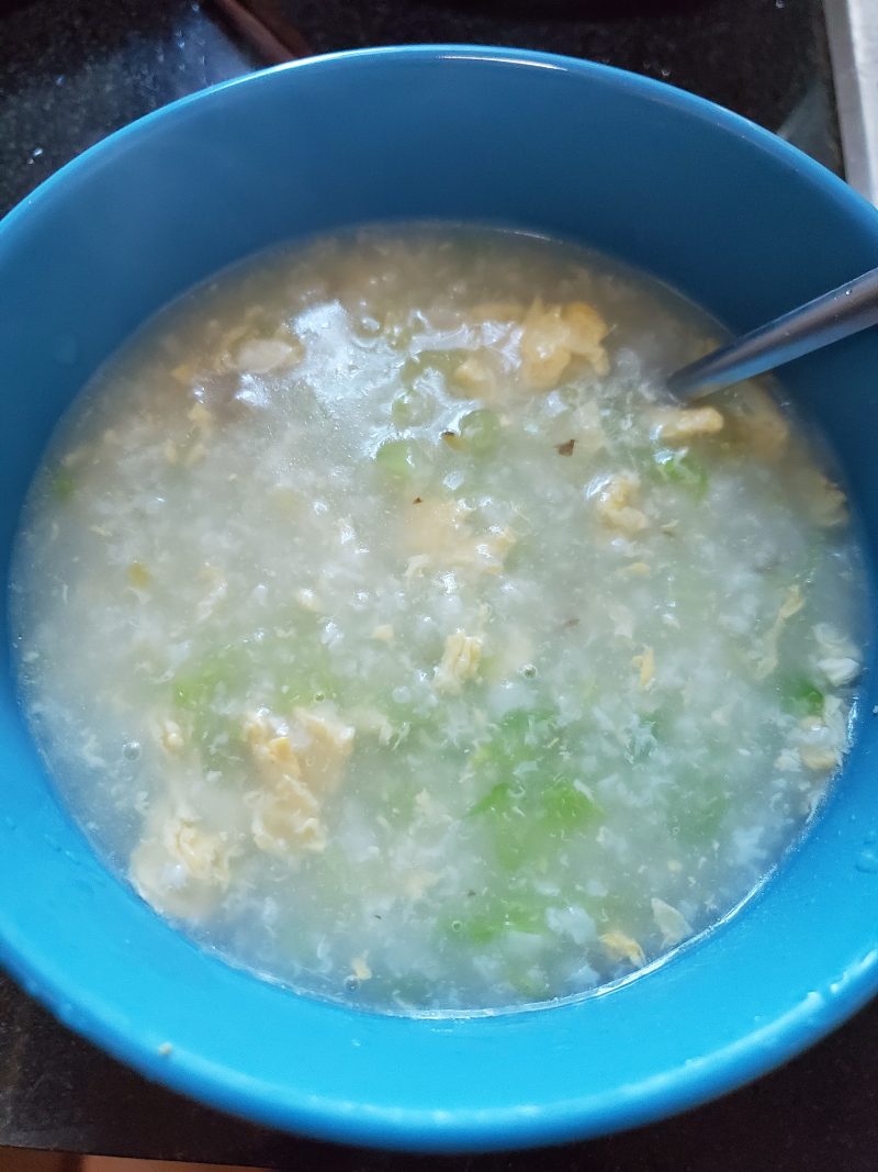 Steps for Making Fengjiang Egg Congee