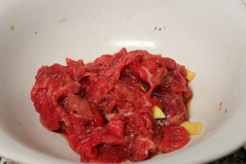 Steps for cooking Colorful Bell Pepper Beef