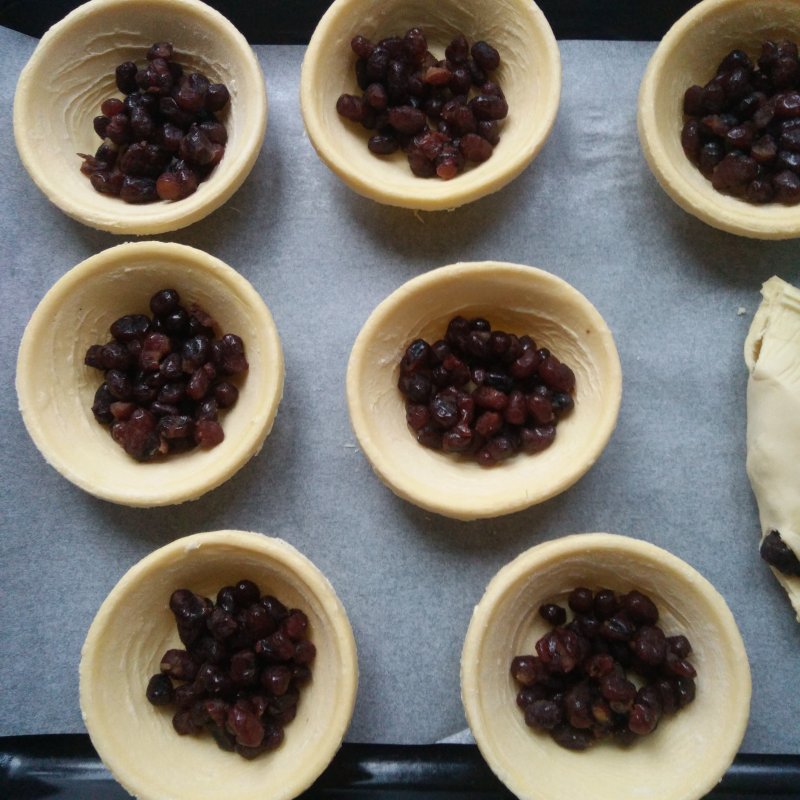 Steps for making Natto Pastry